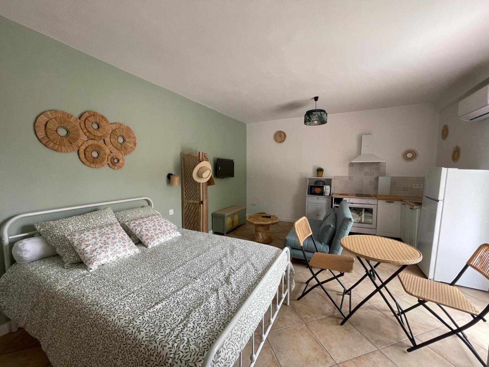 La Casa Bella Aparthotel Gignac-la-Nerthe Kültér fotó